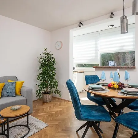 Sweet & Cozy Apartment